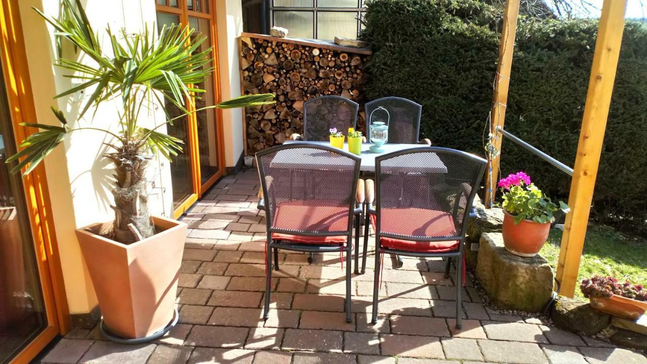 Apartment Mit Gartenblick Eckersdorf ภายนอก รูปภาพ