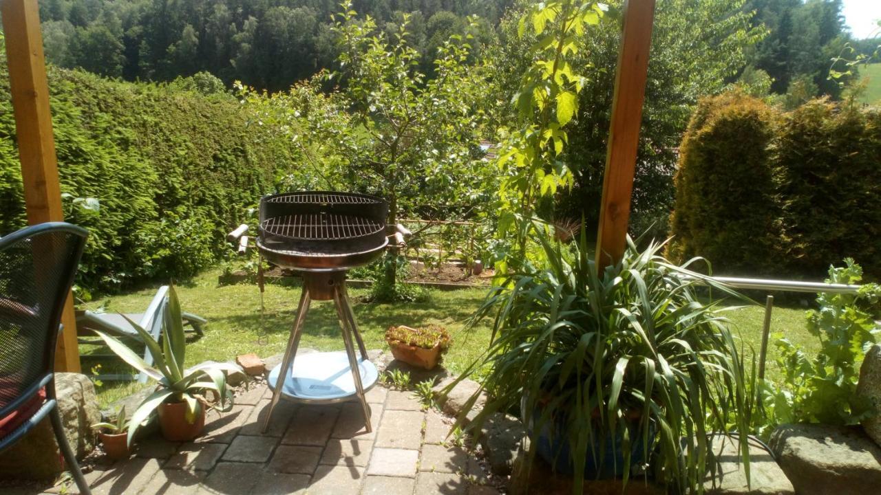 Apartment Mit Gartenblick Eckersdorf ภายนอก รูปภาพ